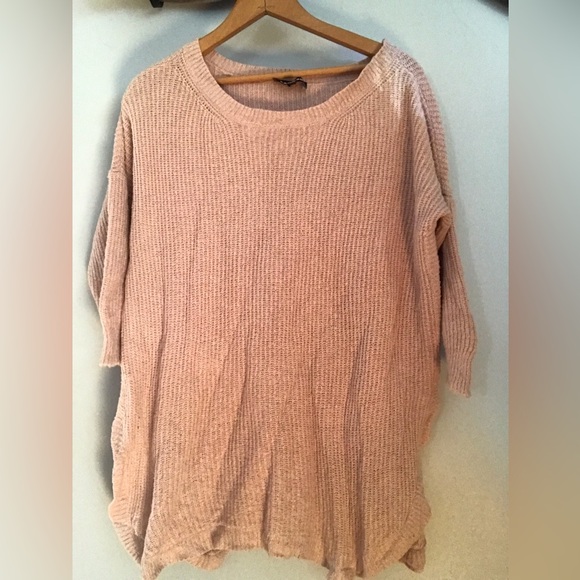 Express Circle Hem Relaxed Fit Tunic Sweater - Picture 4 of 11